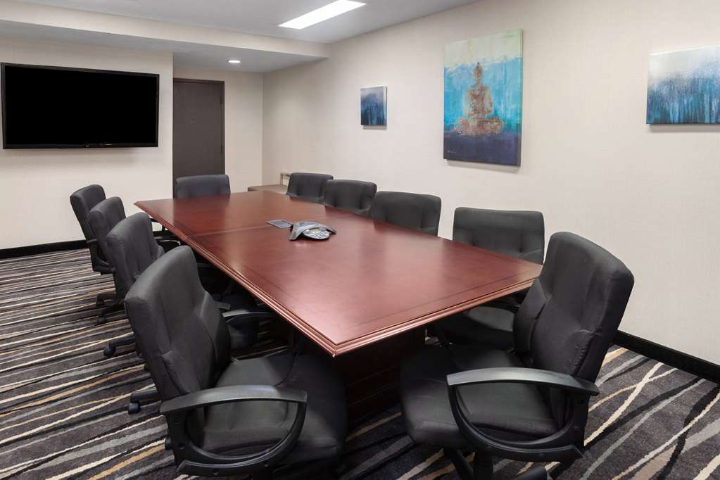 Super 8 by Wyndham Copley Akron - photo 4