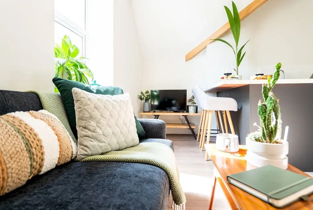 Auror Inn - carbon neutral hotel in Unknown City