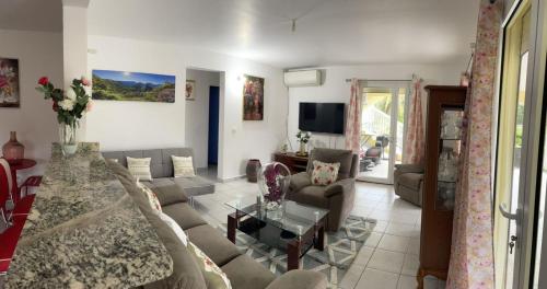Dyna 2 bedroom house — 4-Star Luxury Hotel in Sainte-Rose, Guadeloupe