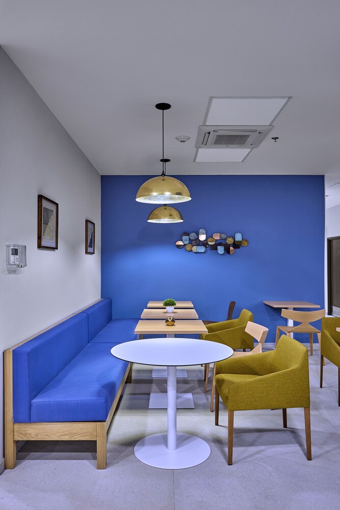 Executive Lounge