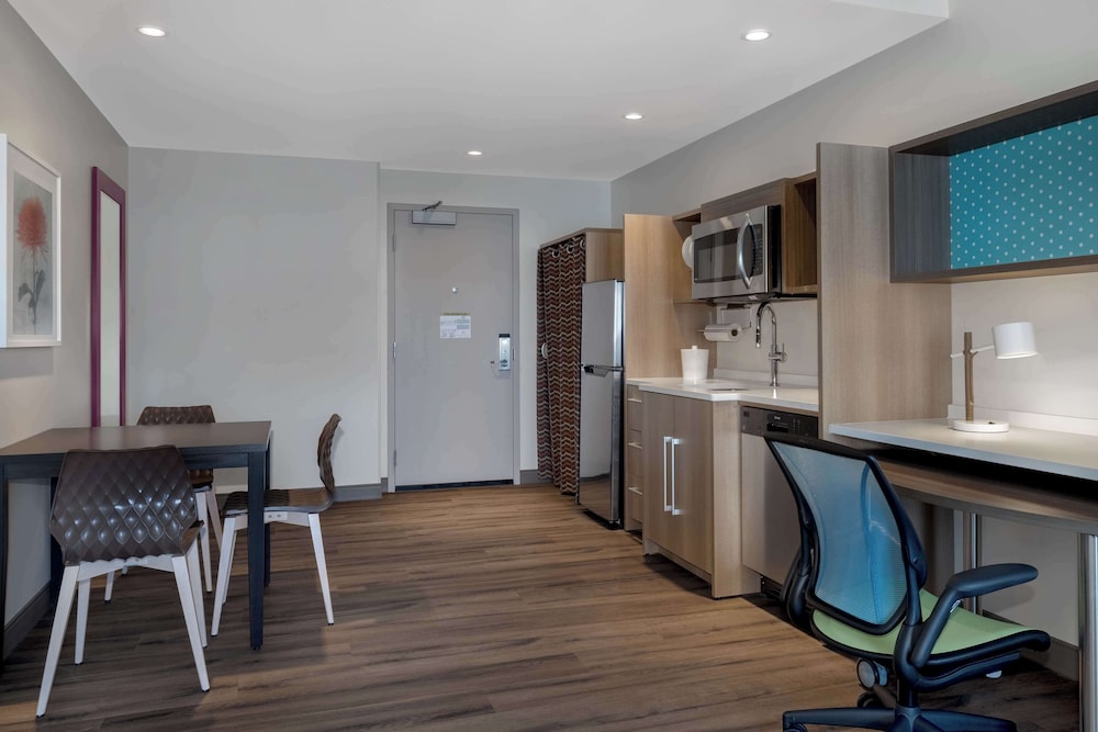Home2 Suites by Hilton Bristol - photo 14