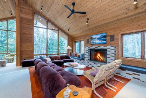 Retro River View — Ketchum