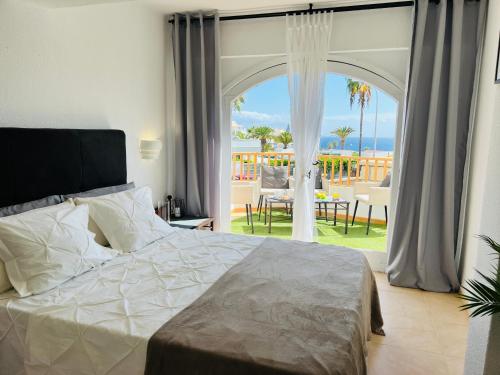 PaulMarie Apartment Ocean View Near Beach — 4-Star Luxury Hotel in Adeje, Spain