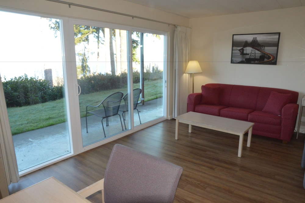 Astoria Crest Motel - photo 48