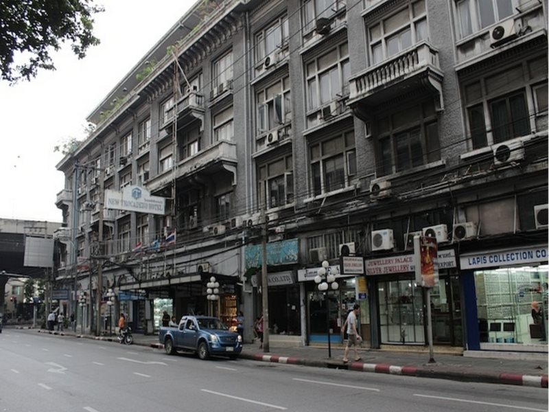 New Trocadero - last minute hotel in Bangkok