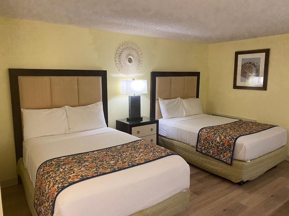 Lincoln Inn Express Hotel and Suites - photo 15