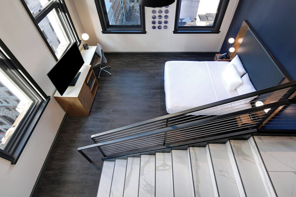 Courtyard by Marriott Cincinnati Downtown - photo 12