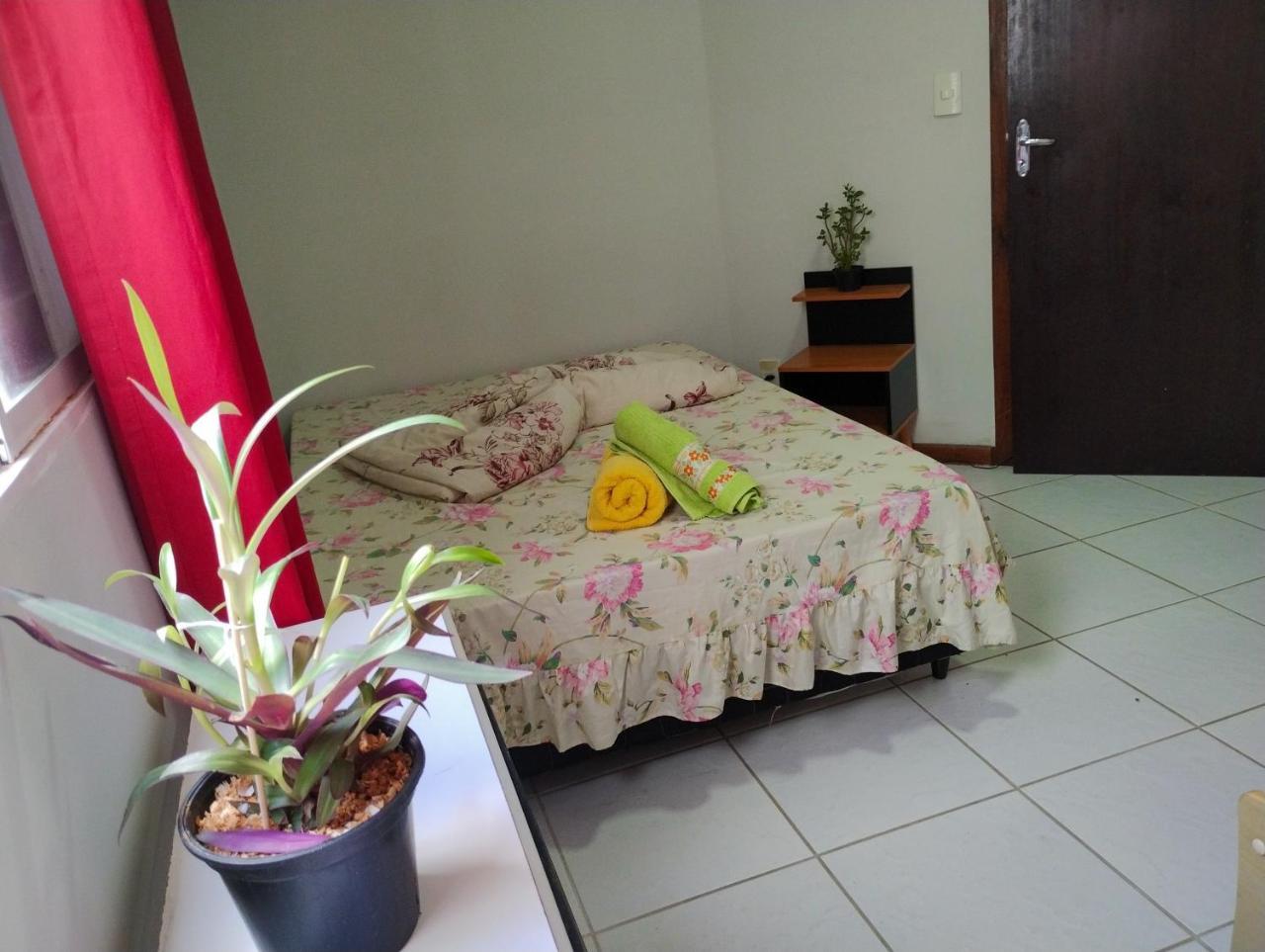 Quarto Aconchegante — hotel in Cruzeiro