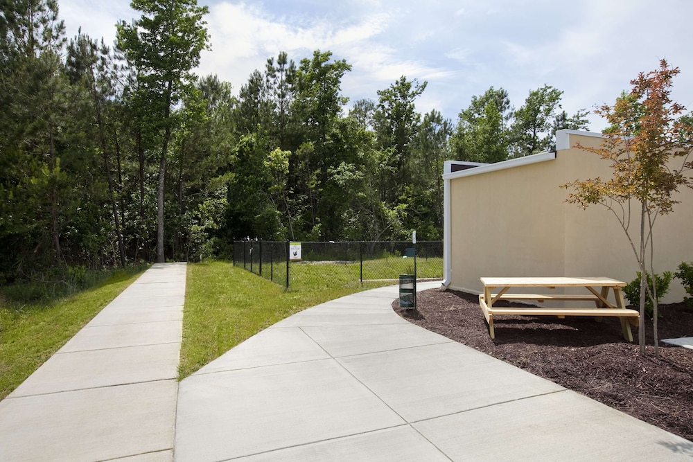 Home2 Suites by Hilton Jacksonville NC - photo 39