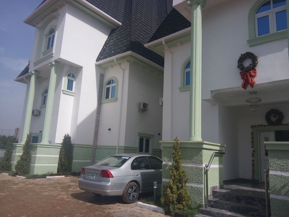 Vanessa Paris Hotel - last minute hotel in Abuja