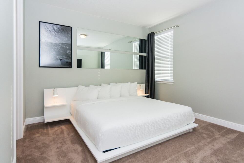 Fantastic Vacation Home At Encore Resort EC371 - photo 4