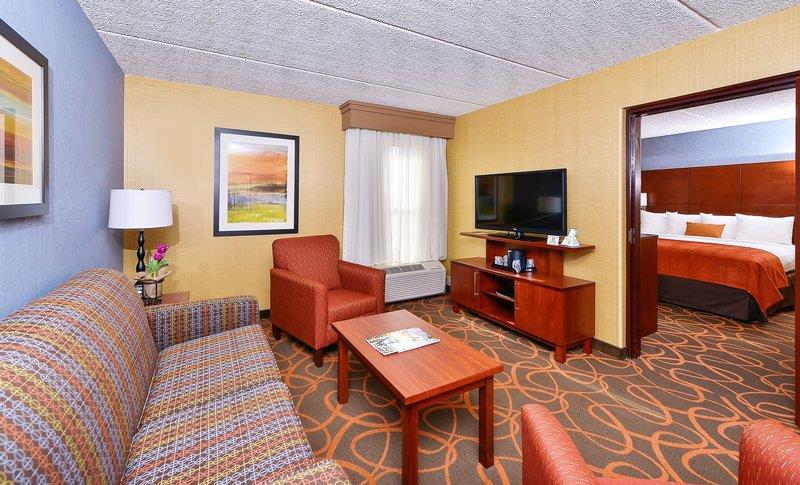Best Western Plus Fresno Airport Hotel - photo 19