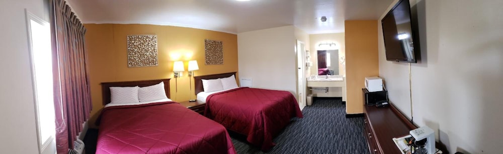 Super 7 Motel Sedalia - photo 13