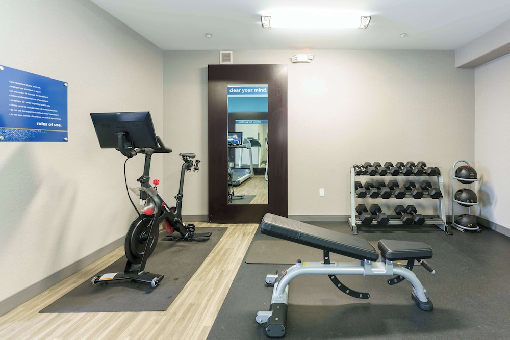 Hampton Inn Garden City - photo 22