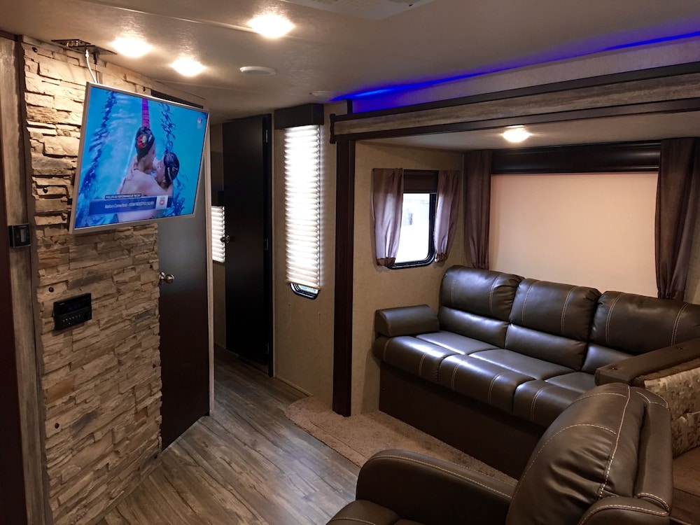 Enduro RV Citrus Valley Resort - photo 44