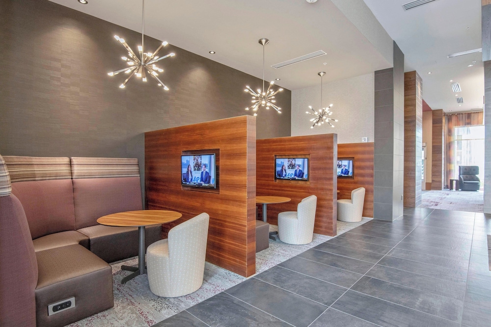Courtyard by Marriott Raleigh Cary Parkside Town Commons - photo 4