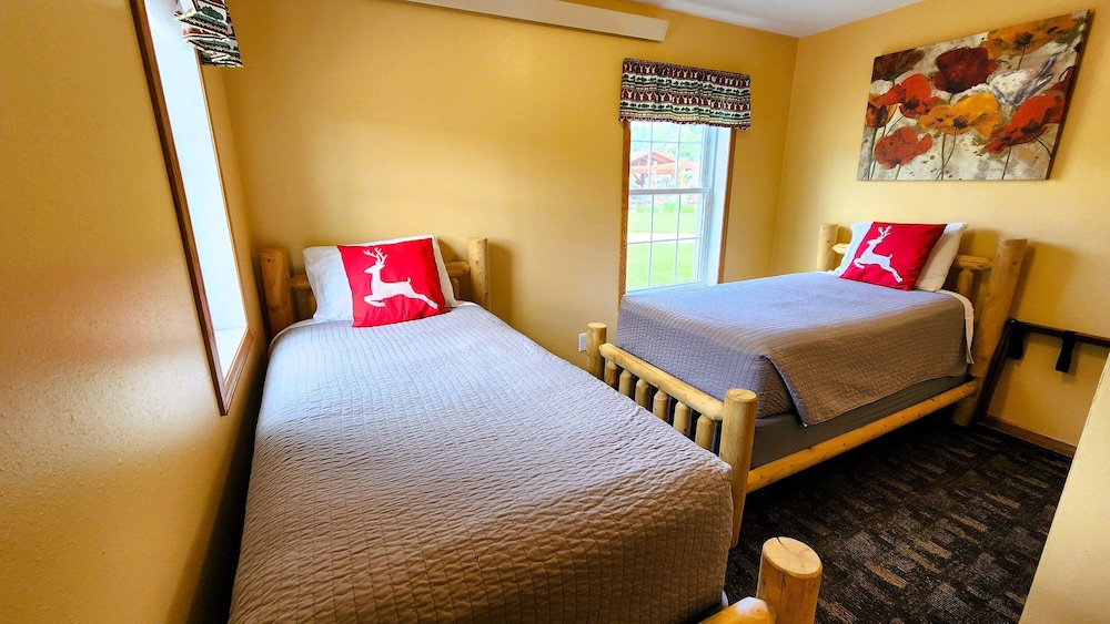 Black Elk Resort Cottages and RV Park - photo 29