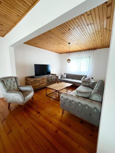 Domacinstvo Paprica Tjentiste in Foca, Bosnia and Herzegovina