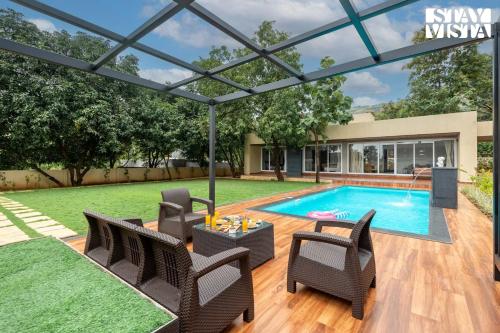 StayVista at Gulposh Retreat with Pool Lawn & Gazebo in Karjat, India