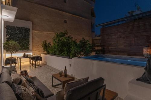 Perth Luxury Living Athens — 4-Star Luxury Hotel in Athens, Greece