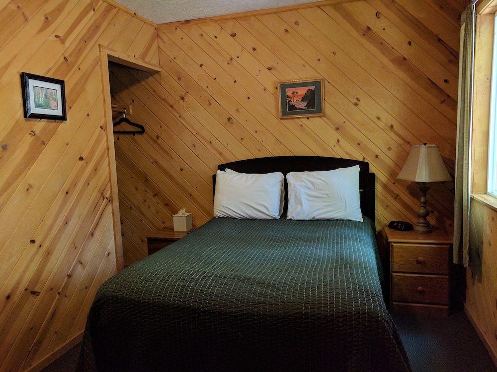 Emerald Forest Cabins - photo 28