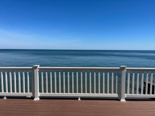Pete's Lakefront Motel LLC - photo 9