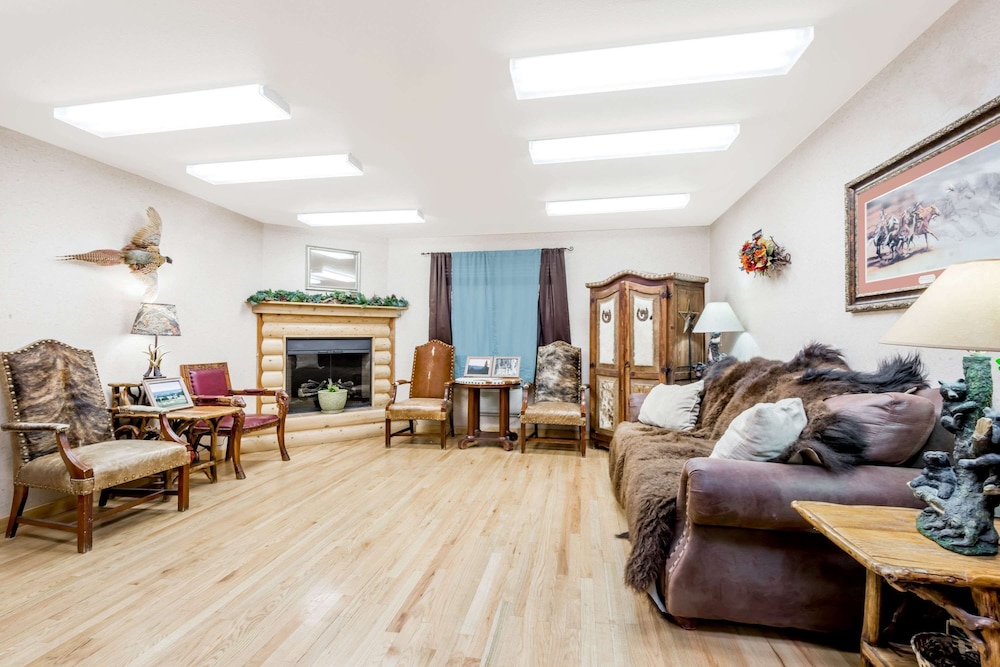 Super 8 by Wyndham Powell - photo 3