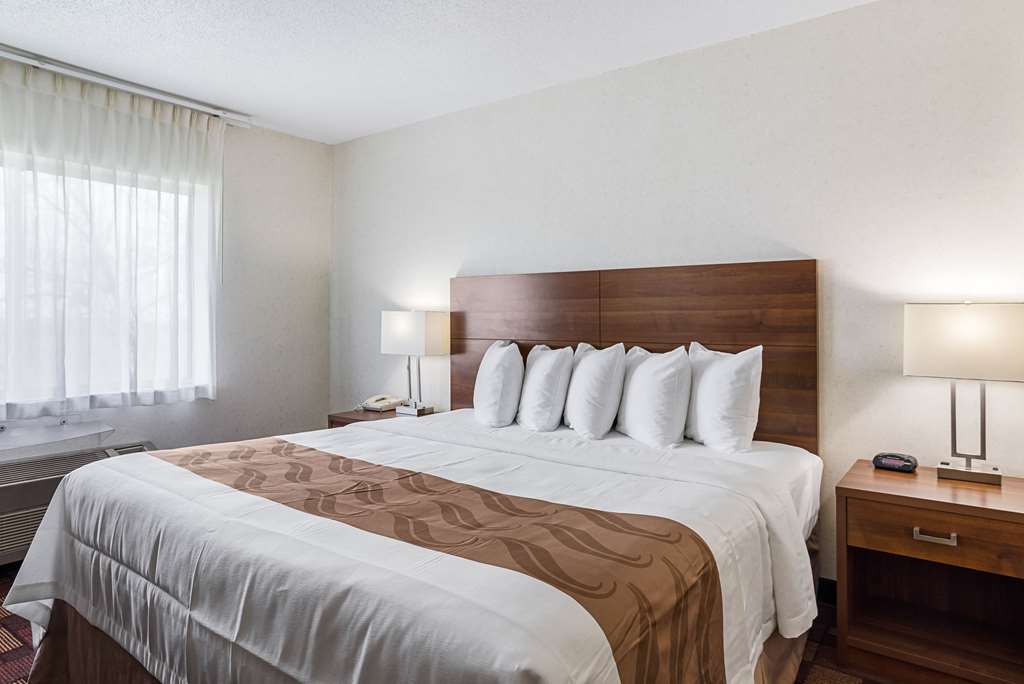 Econo Lodge Luverne I 90 - photo 17