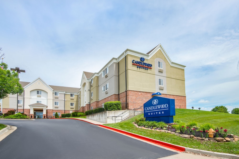 Candlewood Suites Jefferson City an IHG Hotel - photo 2
