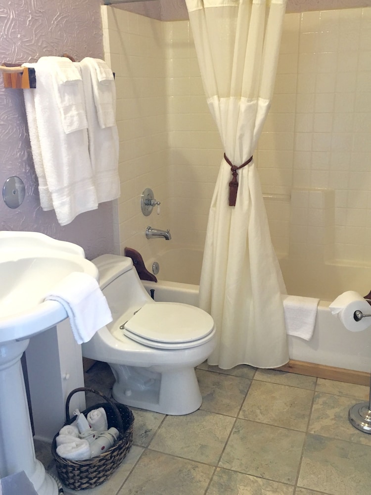 Homer Inn and Spa - photo 31