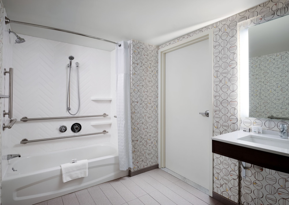 Holiday Inn Boston Dedham Hotel & Conference Center by IHG - photo 17