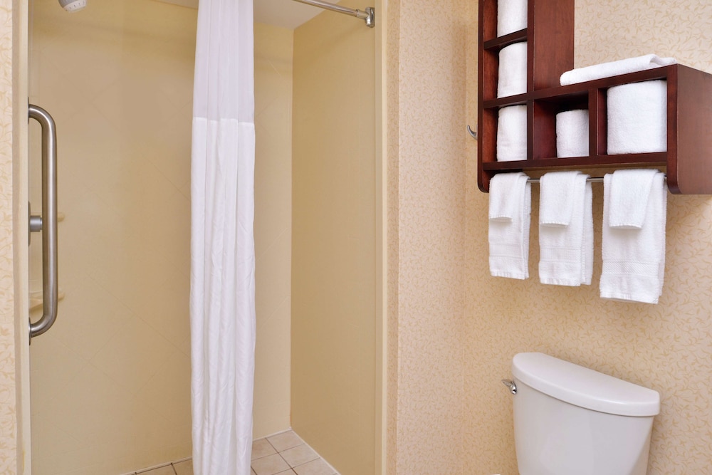 Hampton Inn Staunton - photo 22
