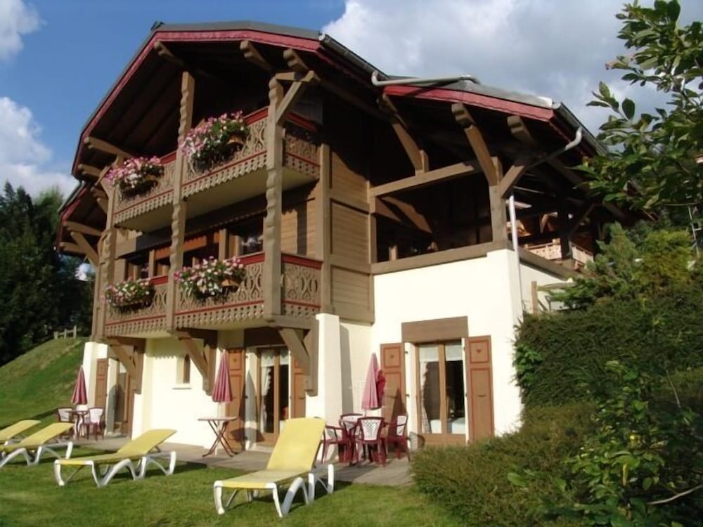 Les Chalets d’Adelphine in Les Gets, France