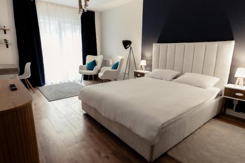 Blue Harmony Apartment — 4-Star Luxury Hotel in Floresti, Romania
