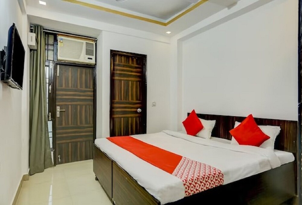 Hotel Golden Inn — Ghaziabad