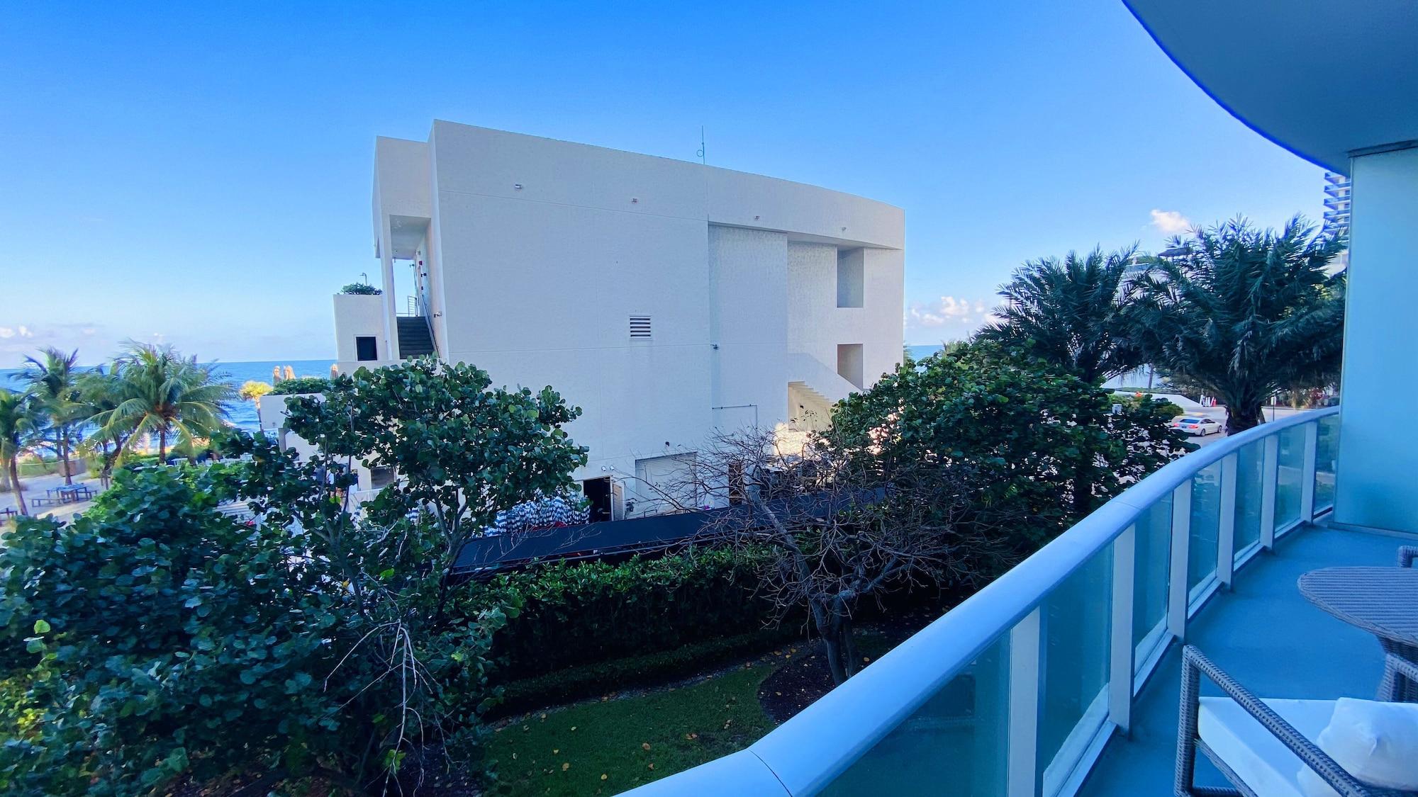 Lyfe Beach Resort - photo 5