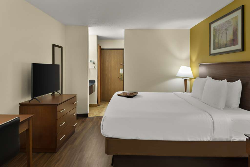 Best Western Lakewood Inn - photo 9