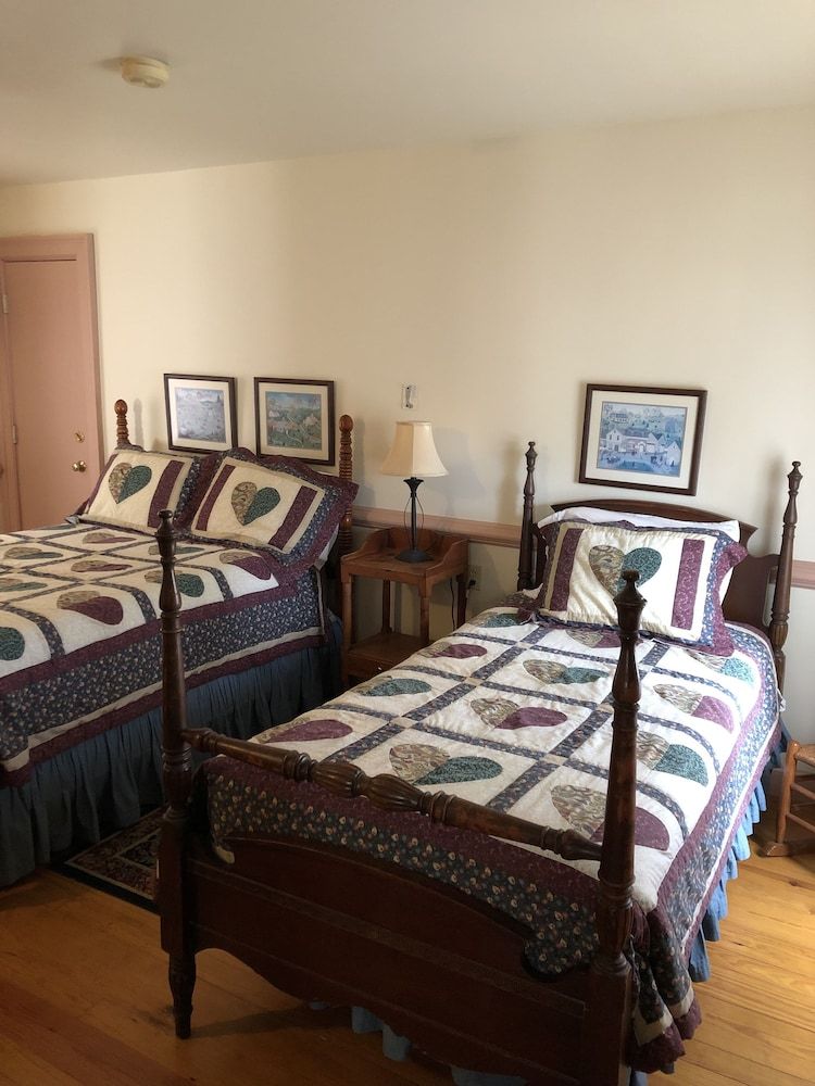 War Hill Inn - photo 14