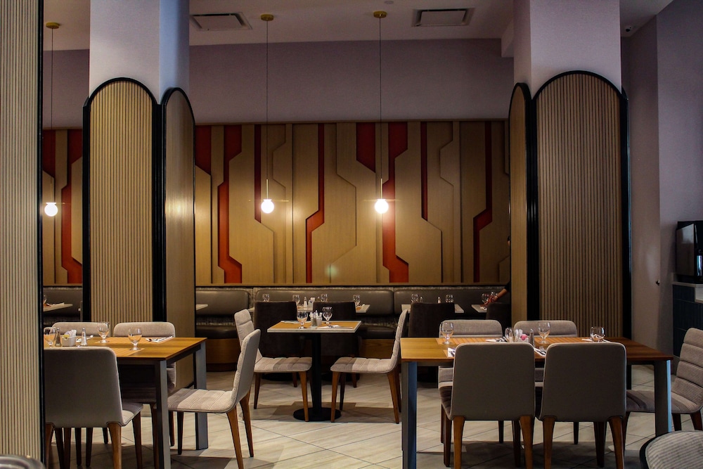 Doubletree by Hilton New York Times Square South - photo 20
