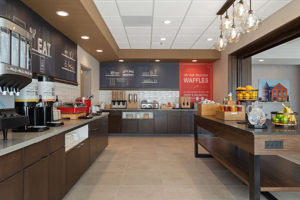 Hampton Inn Circleville - photo 38