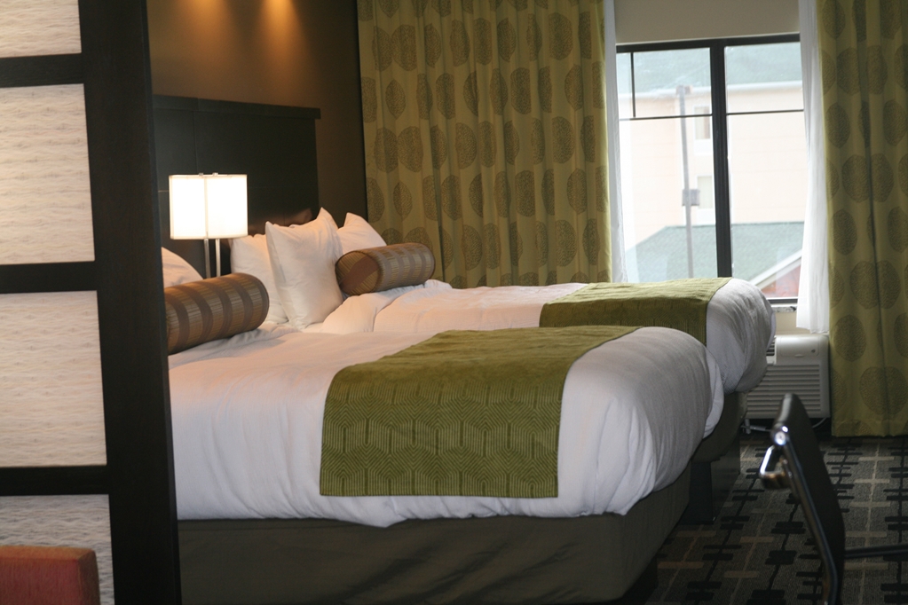 Best Western Premier University Inn - photo 17