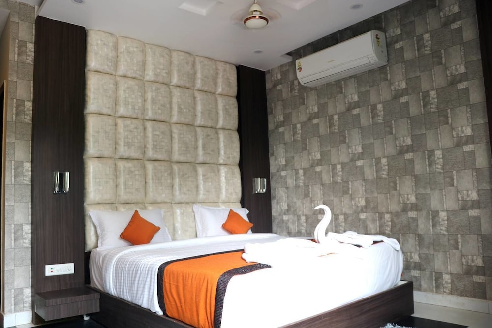Hotel Vinayak - carbon neutral hotel in Katihar