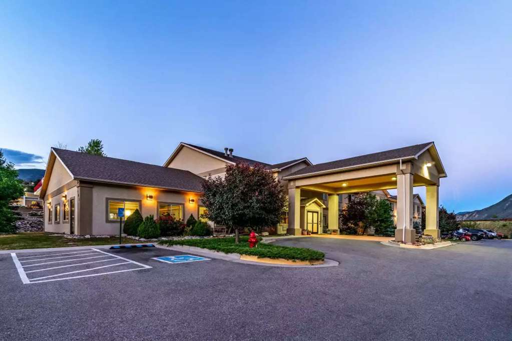 Wingate by Wyndham New Castle Glenwood Springs - photo 3