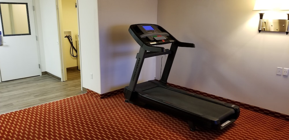 Executive Inn and Suites Extended Stay in Vernal - photo 43