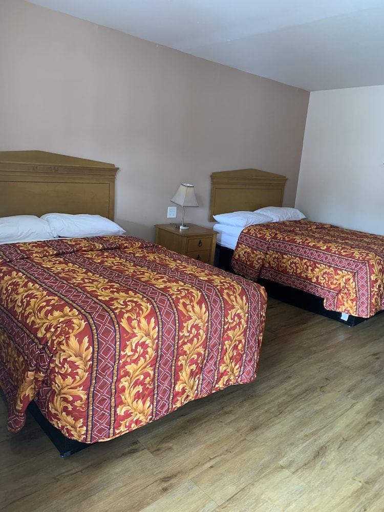 Towne Inn - photo 10
