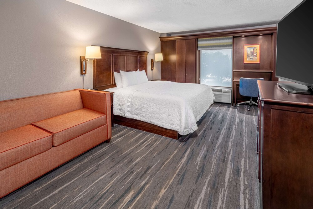 Hampton Inn Nashville Vanderbilt - photo 9
