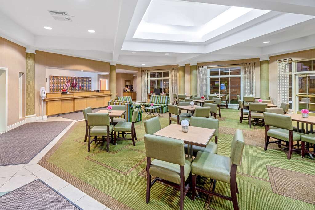 La Quinta Inn & Suites by Wyndham Salt Lake City Airport - photo 3