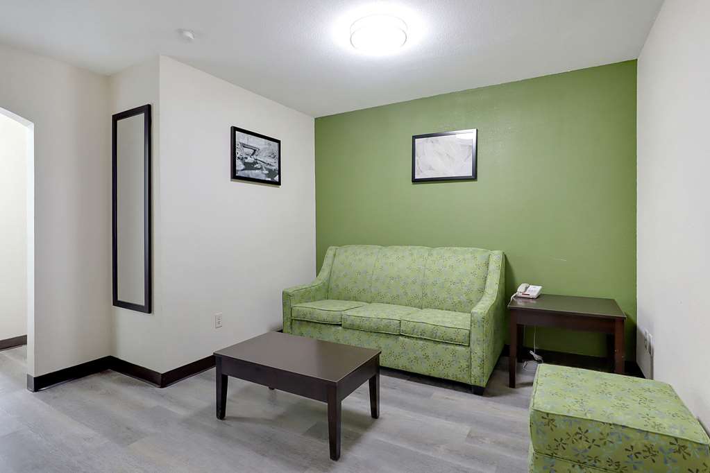 Quality Suites Albuquerque Airport - photo 34