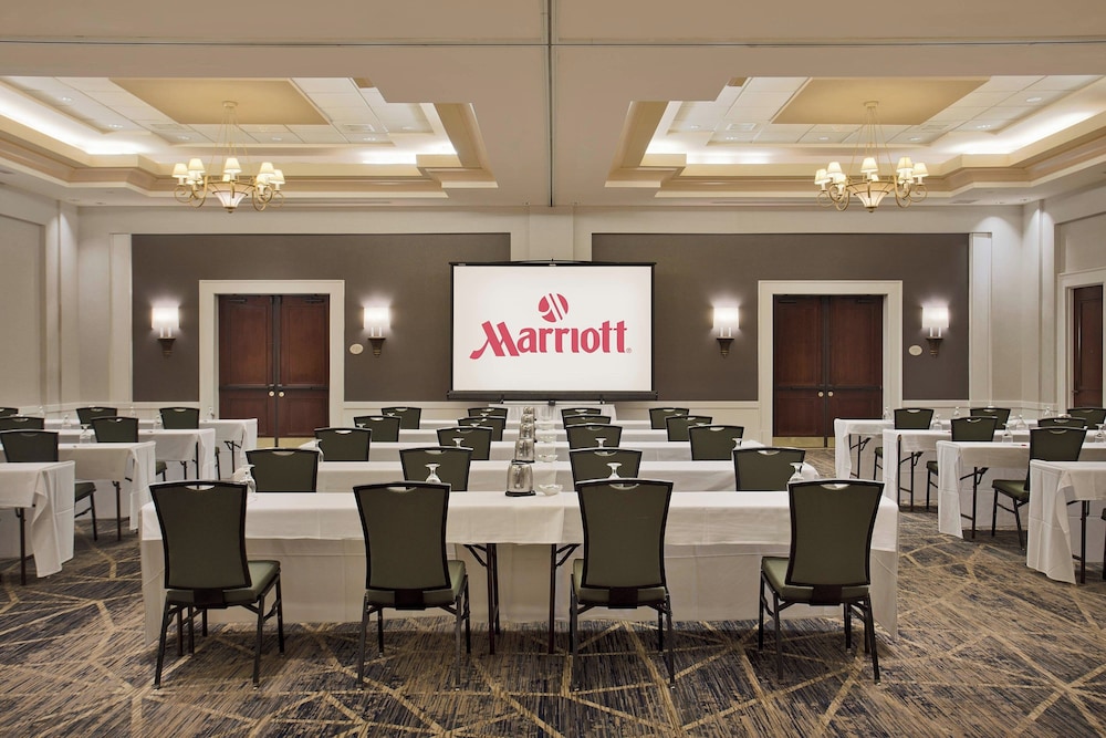 Auburn Hills Marriott Pontiac - photo 26