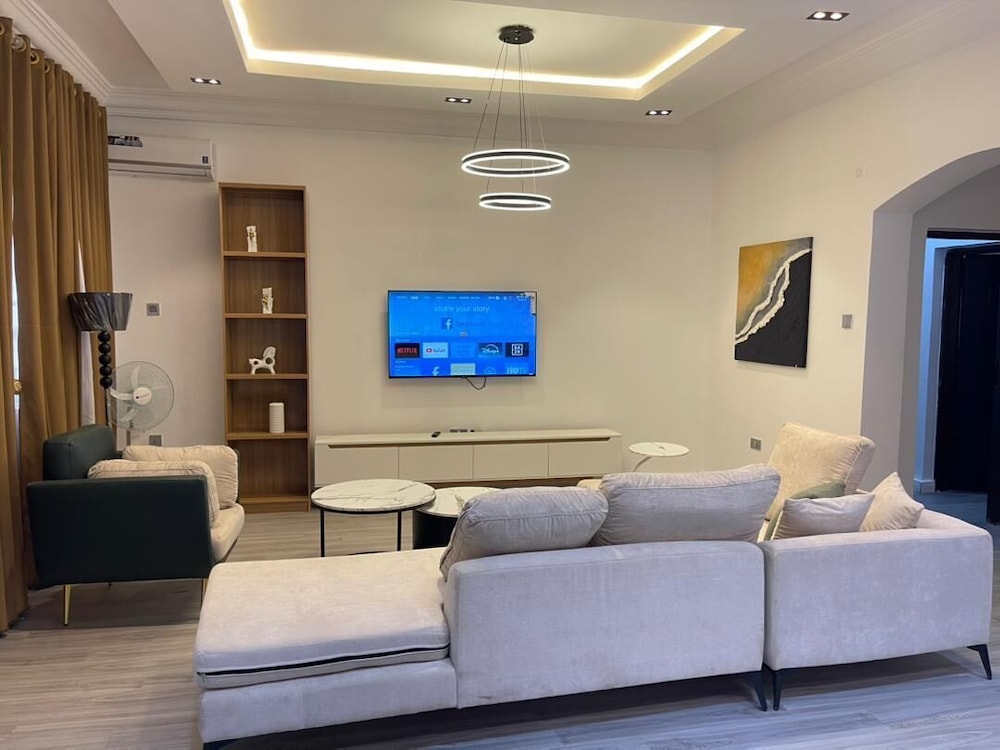 Decorum Apartments — 4-Star Luxury Hotel in Abuja, Nigeria